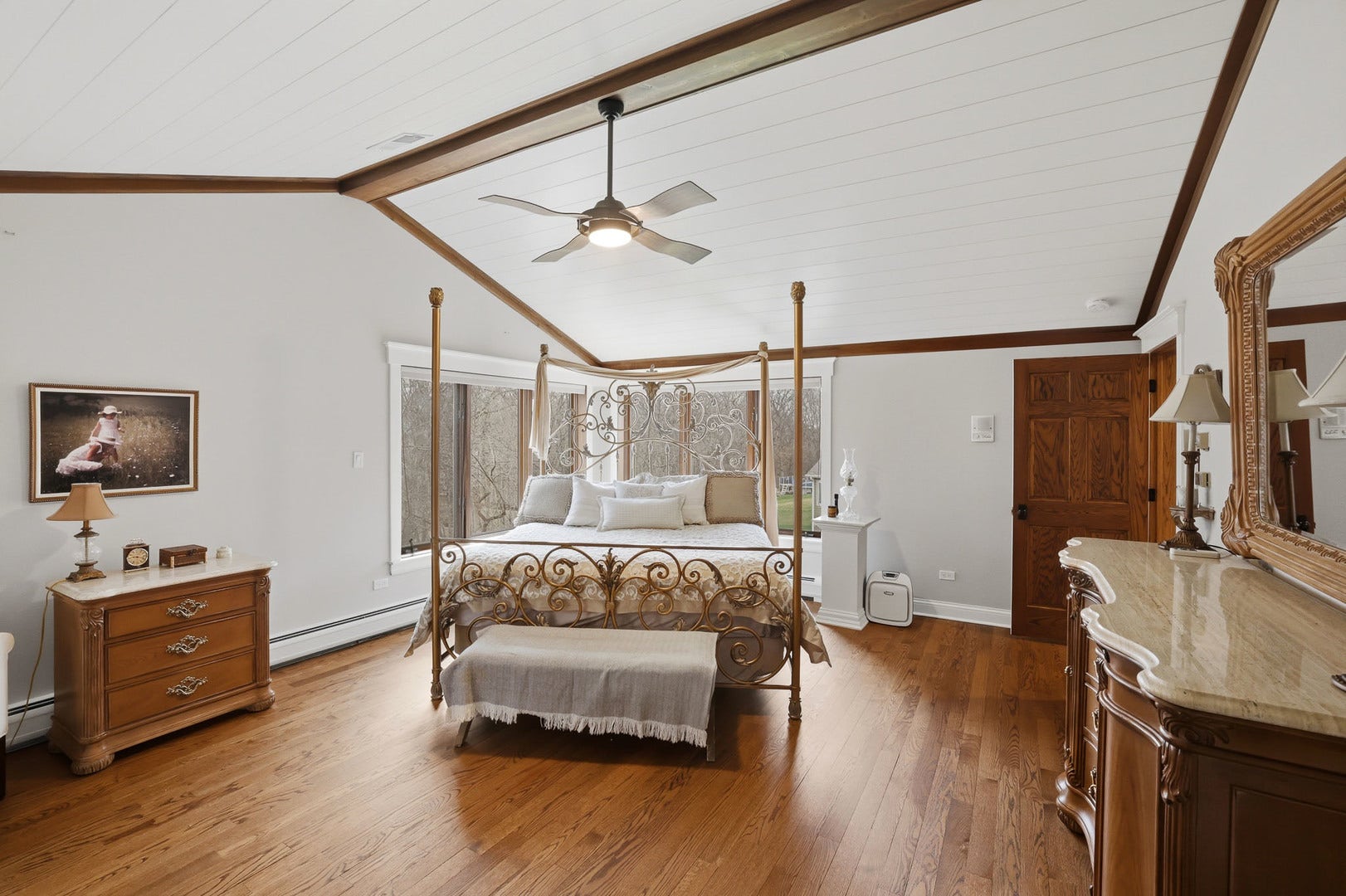 33 W Eureka Avenue, Lemont, IL 60439 33 W Eureka Avenue, Lemont, IL 60439