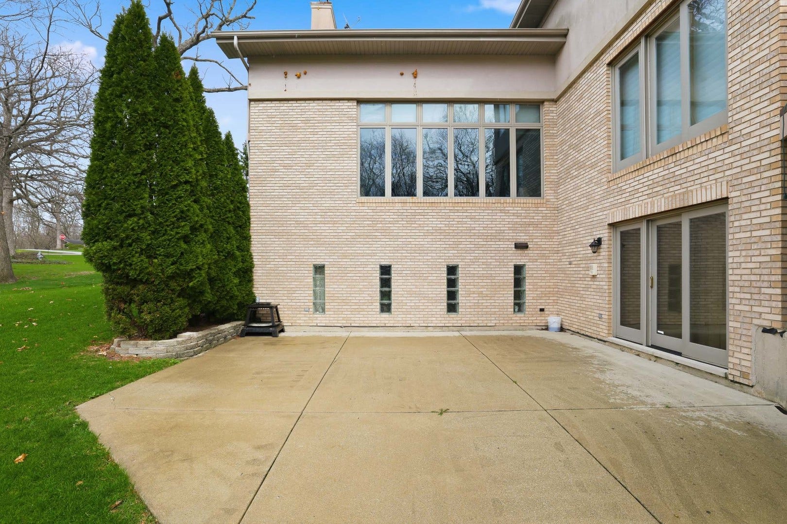 33 W Eureka Avenue, Lemont, IL 60439 33 W Eureka Avenue, Lemont, IL 60439