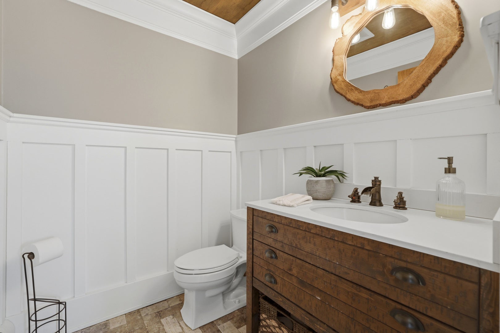 33 W Eureka Avenue, Lemont, IL 60439 33 W Eureka Avenue, Lemont, IL 60439