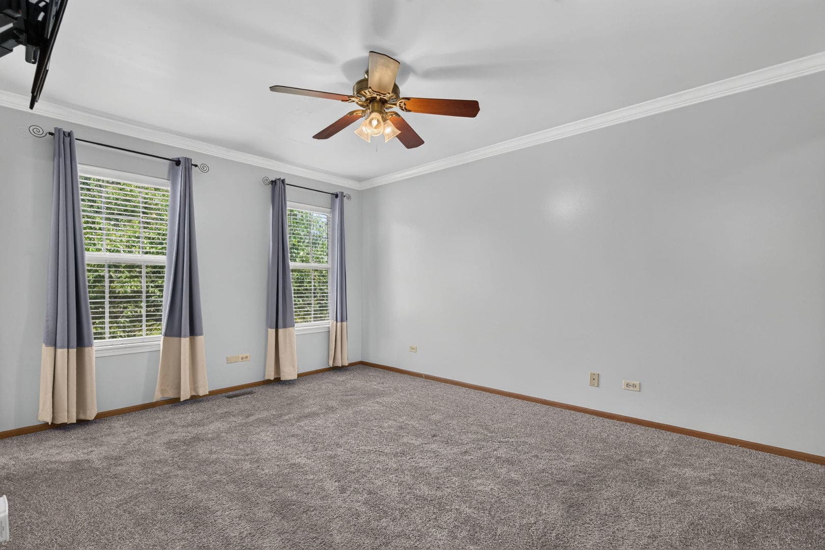 667 Harvest Drive, Bolingbrook, IL 60490 667 Harvest Drive, Bolingbrook, IL 60490