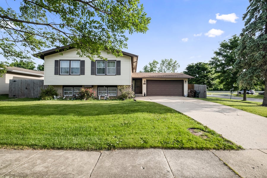 Property photo for 6100 El Morro Lane, Oak Forest, IL