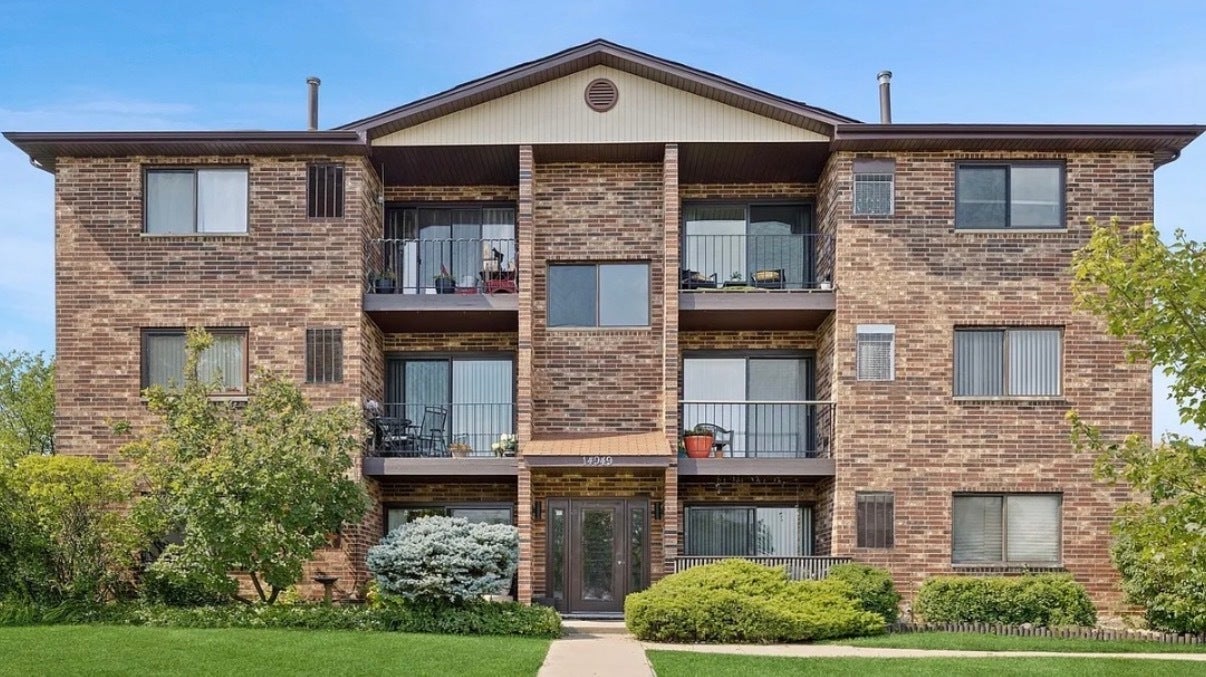 14949 Lakeview Drive, #101, Orland Park, IL 60462