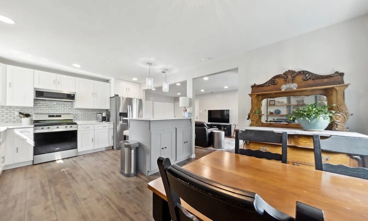 14949 Lakeview Drive, #101, Orland Park, IL 60462