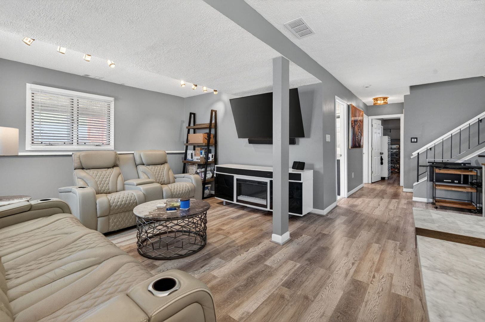 501 Northfield Drive, Joliet, IL 60435 501 Northfield Drive, Joliet, IL 60435