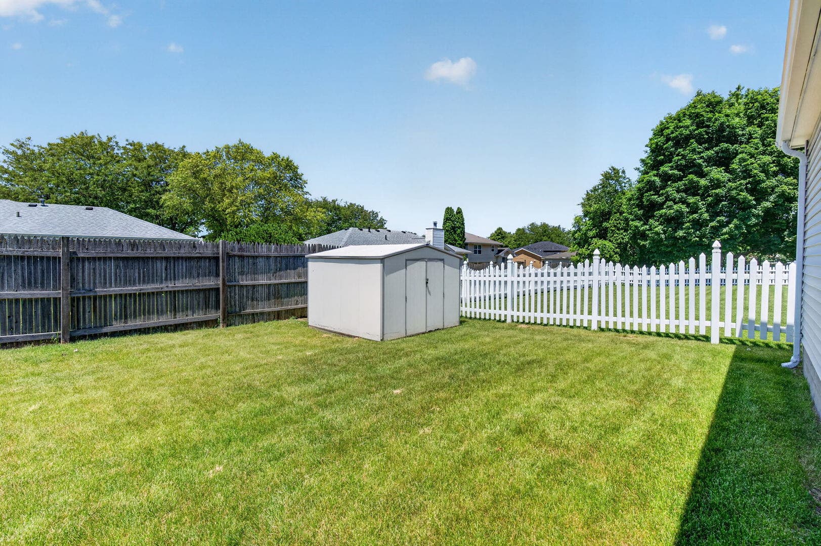 501 Northfield Drive, Joliet, IL 60435 501 Northfield Drive, Joliet, IL 60435