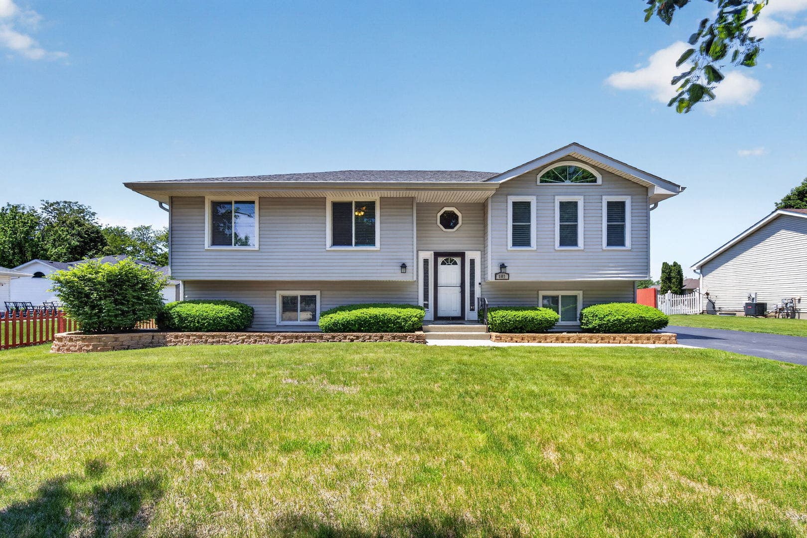 501 Northfield Drive, Joliet, IL 60435 501 Northfield Drive, Joliet, IL 60435