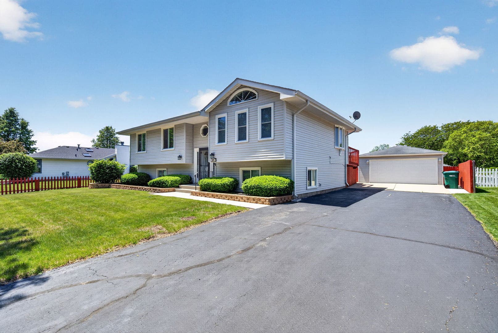 501 Northfield Drive, Joliet, IL 60435 501 Northfield Drive, Joliet, IL 60435