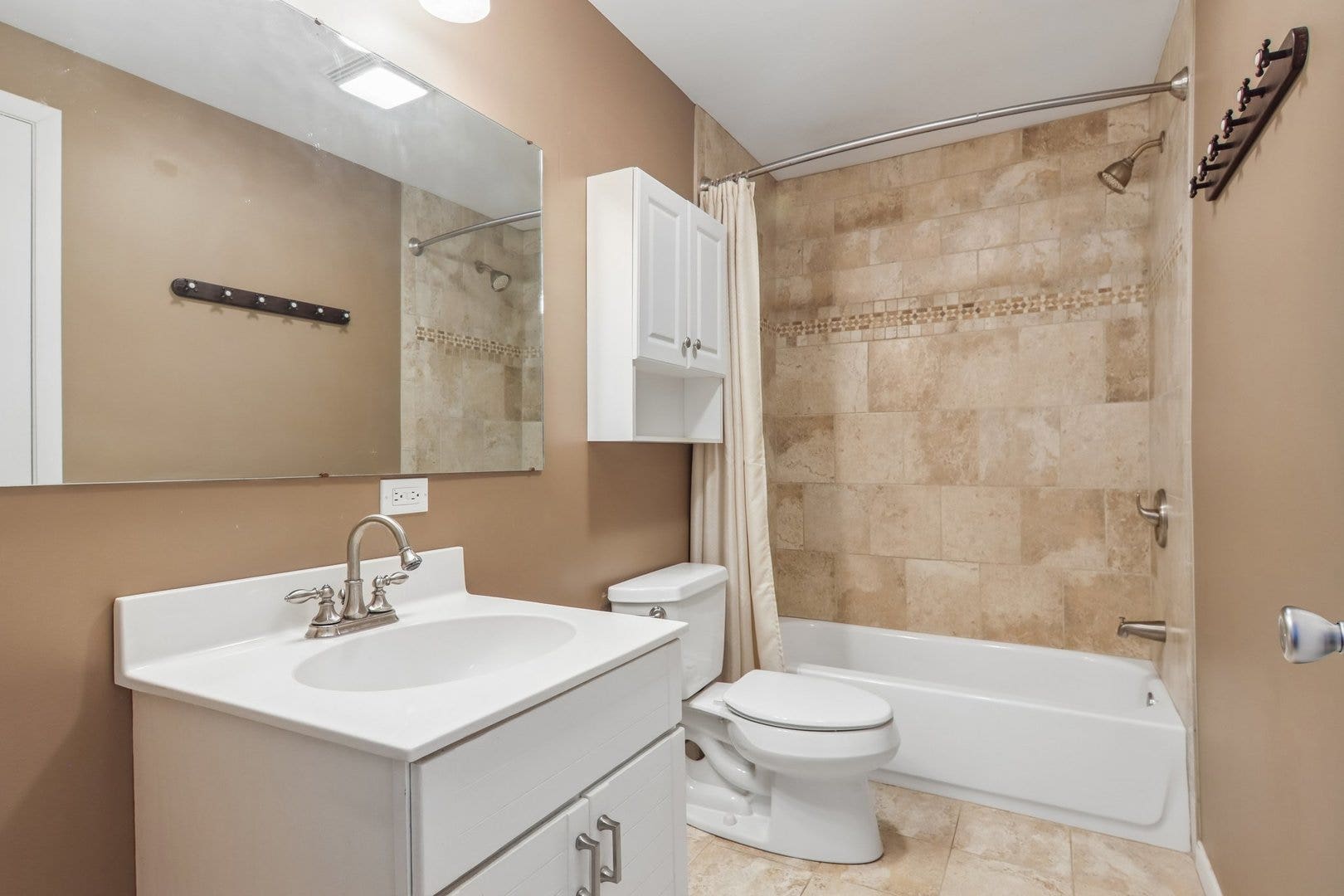 409 Hubbard Avenue, Elgin, IL 60123