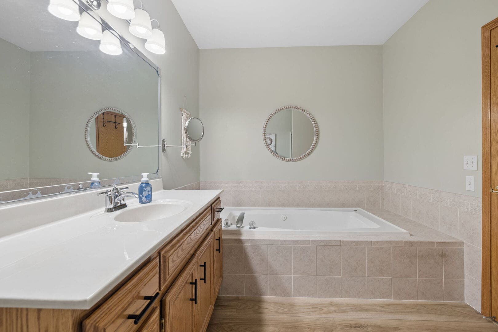 6321 Pine Ridge Court, #3A, Tinley Park, IL 60477
