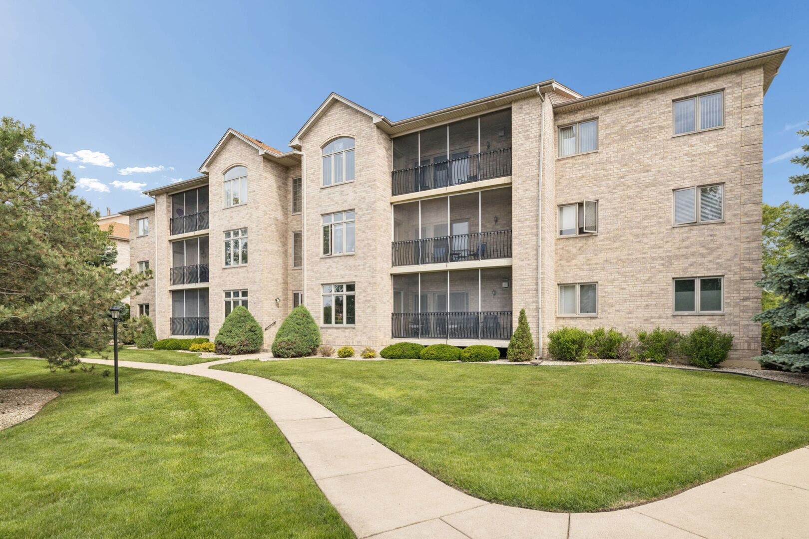6321 Pine Ridge Court, #3A, Tinley Park, IL 60477