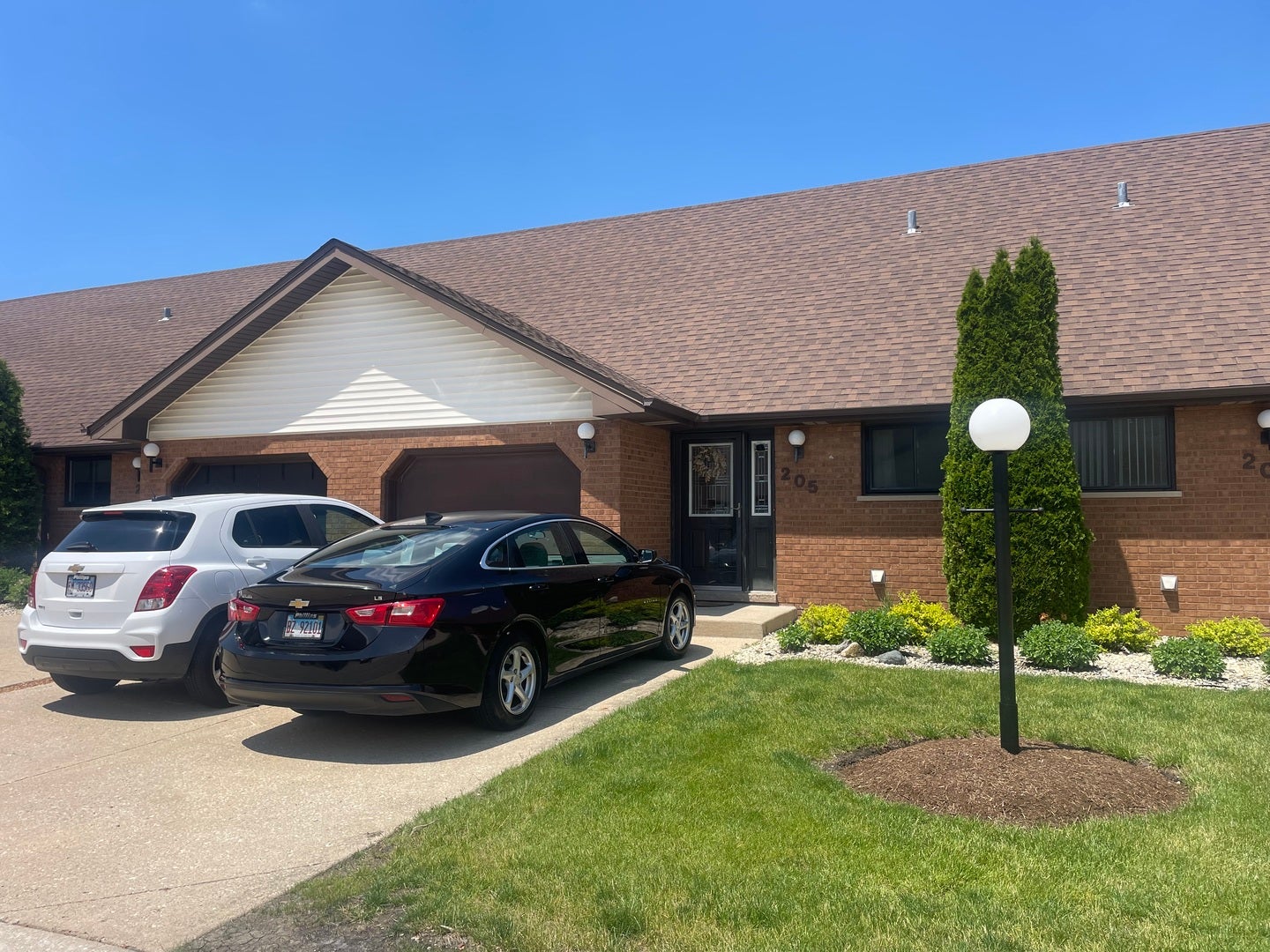 205 Fairview Drive, Manhattan, IL 60442