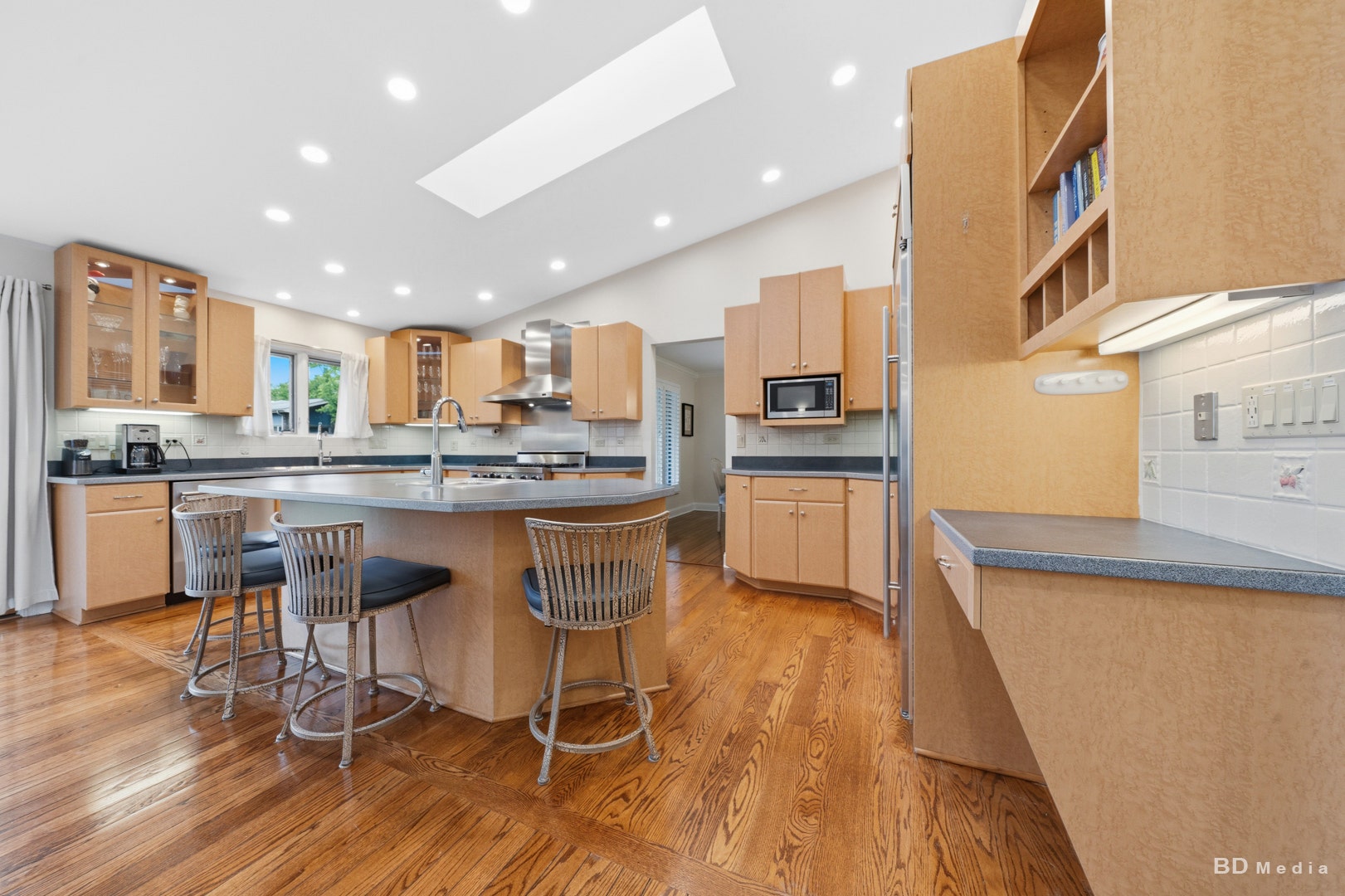 8532 Golfview Drive, Orland Park, IL 60462 8532 Golfview Drive, Orland Park, IL 60462