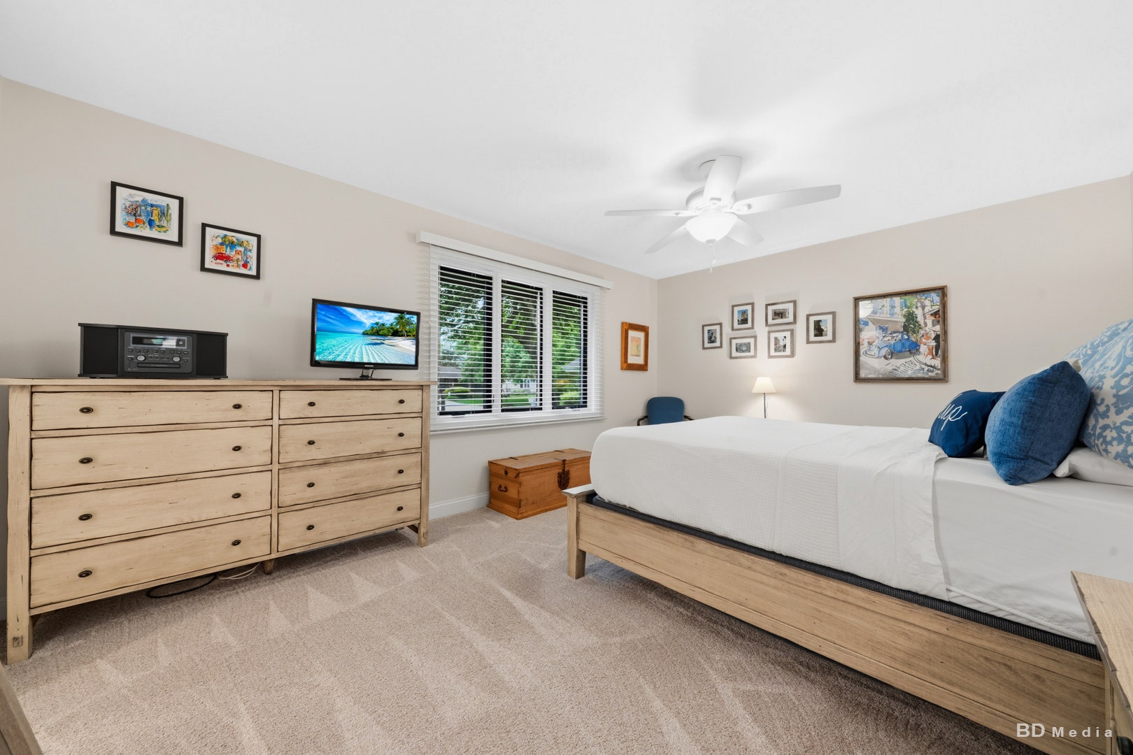 8532 Golfview Drive, Orland Park, IL 60462 8532 Golfview Drive, Orland Park, IL 60462