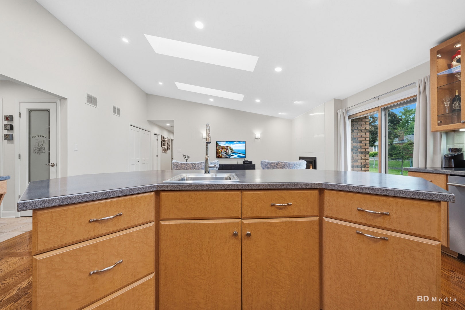8532 Golfview Drive, Orland Park, IL 60462 8532 Golfview Drive, Orland Park, IL 60462
