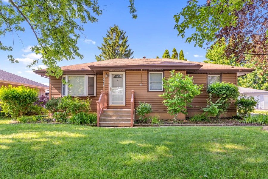 Property photo for 3327 D Hutchison Avenue, Joliet, IL