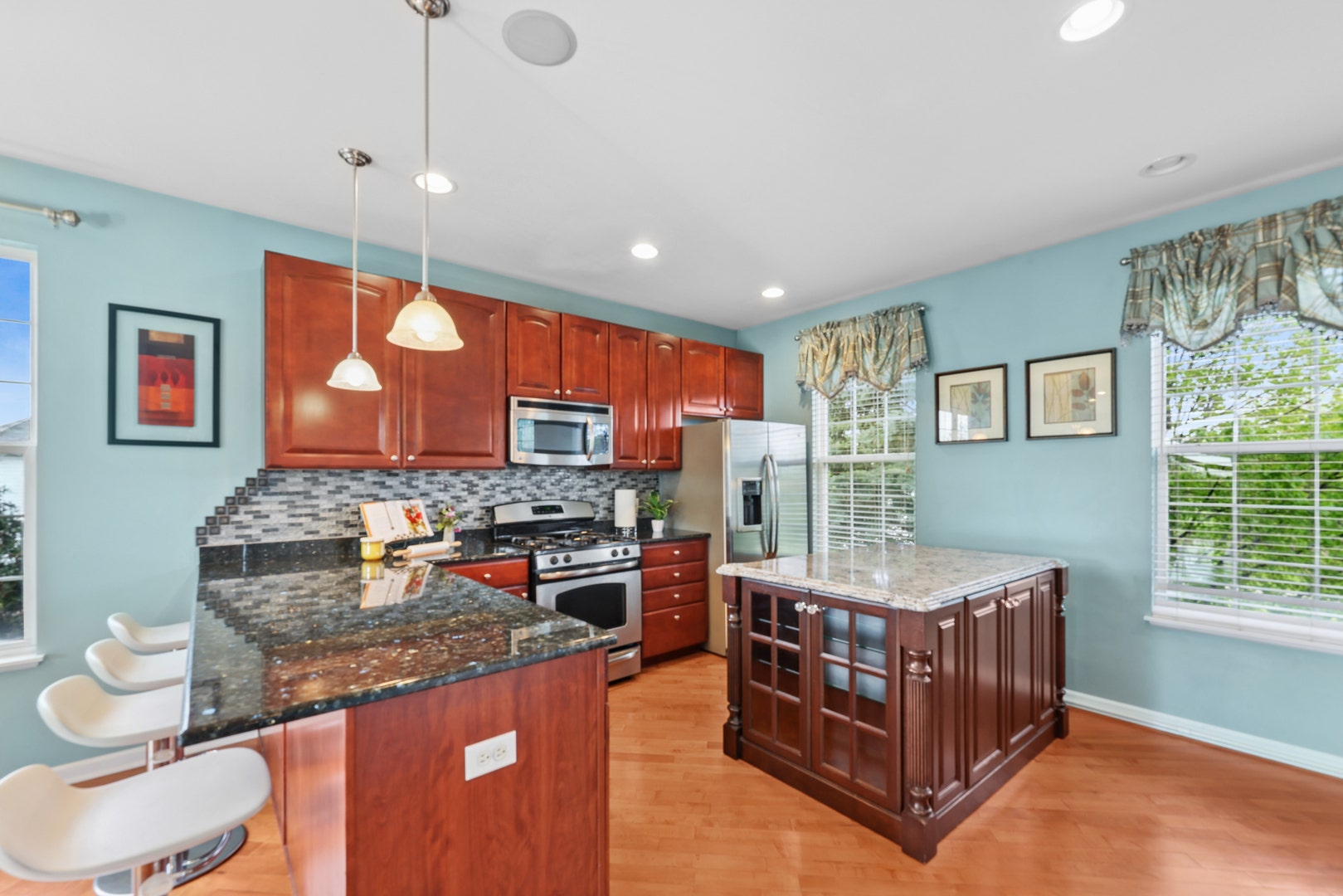 1009 Alberta Road, Elgin, IL 60124 1009 Alberta Road, Elgin, IL 60124