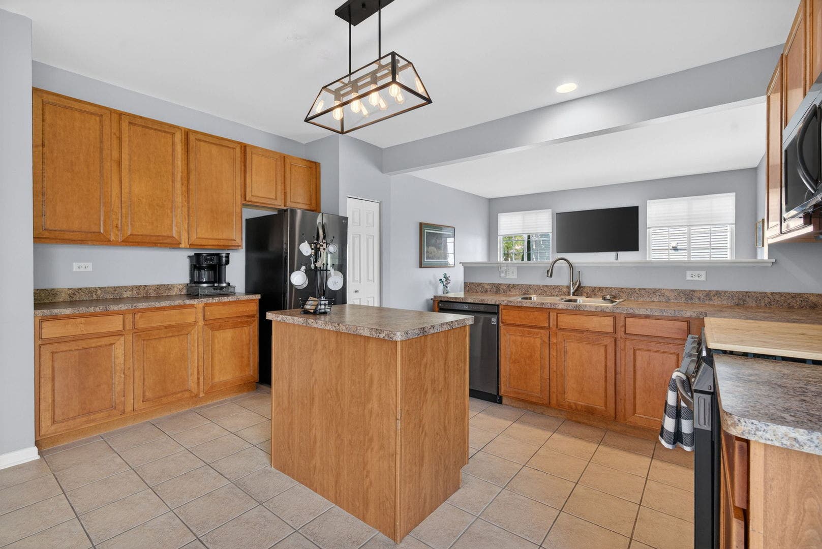 704 Camden Drive, Minooka, IL 60447 704 Camden Drive, Minooka, IL 60447