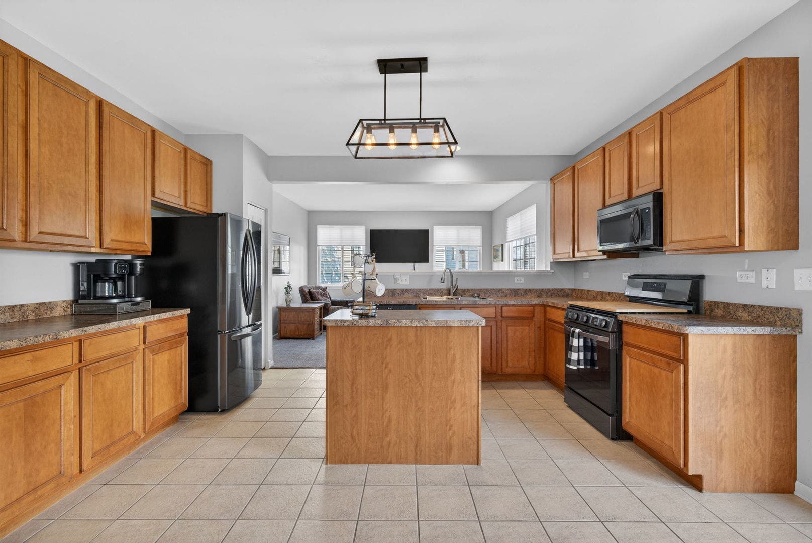 704 Camden Drive, Minooka, IL 60447 704 Camden Drive, Minooka, IL 60447