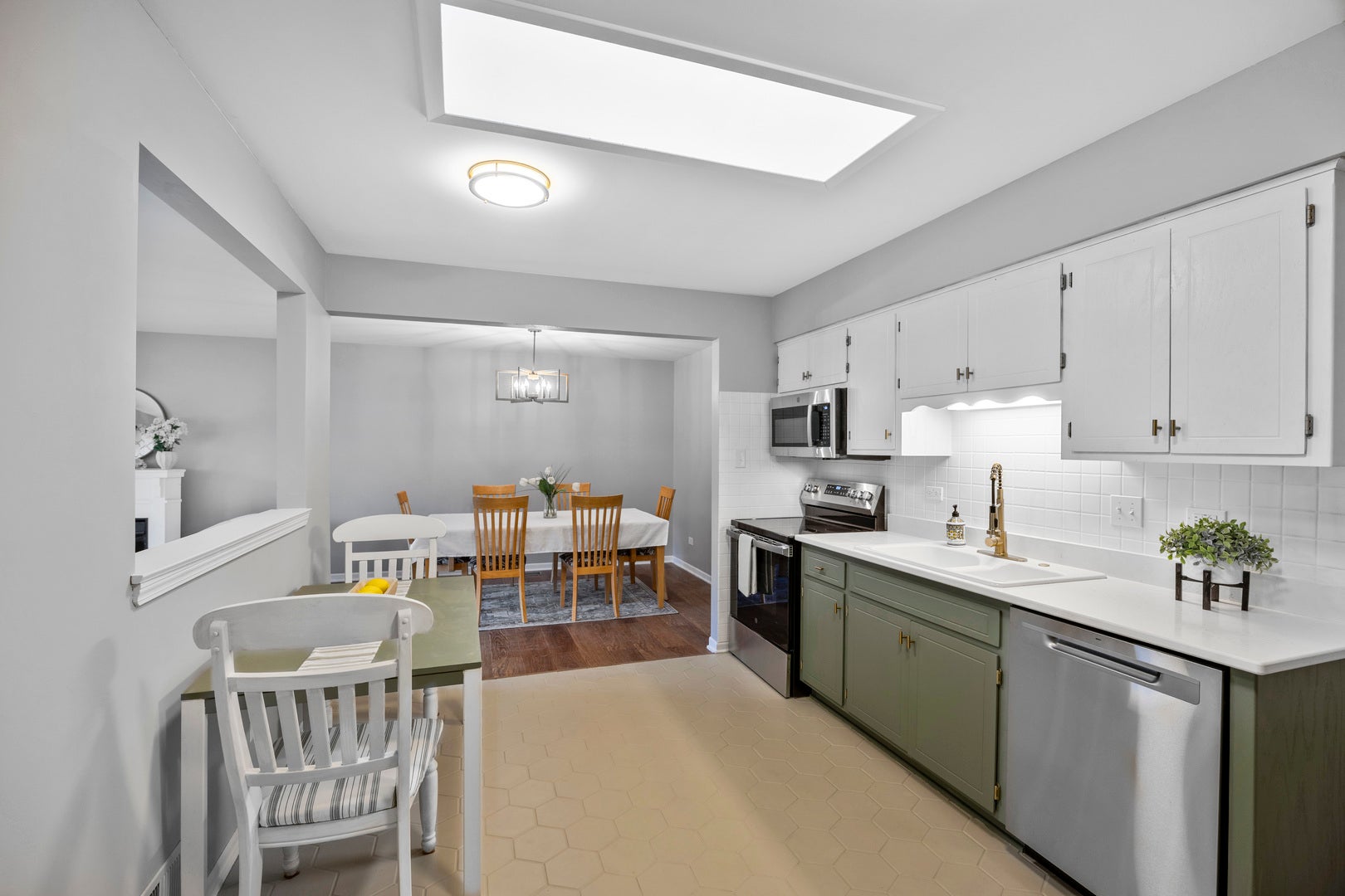 10935 Colorado Court, Orland Park, IL 60467 10935 Colorado Court, Orland Park, IL 60467