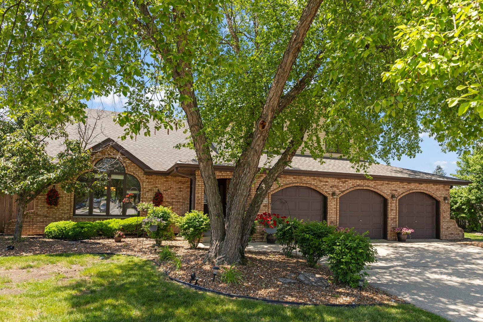 17652 Crestview Court, Orland Park, IL 60467