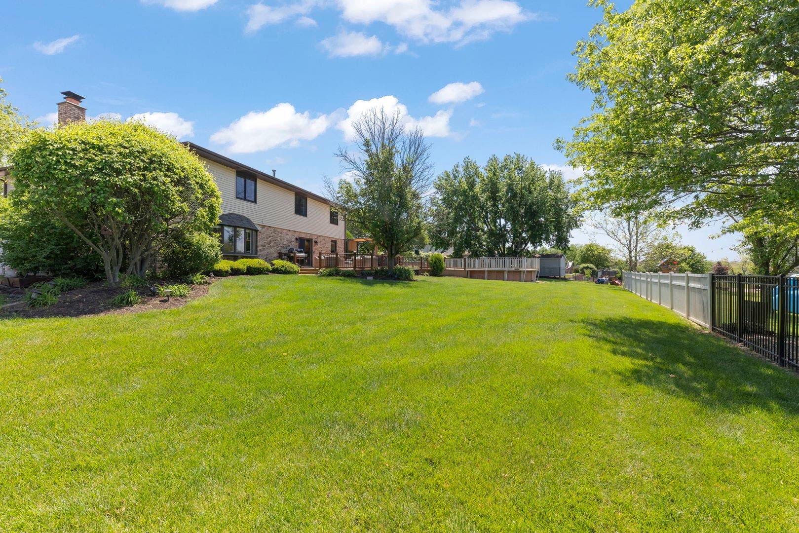 17652 Crestview Court, Orland Park, IL 60467