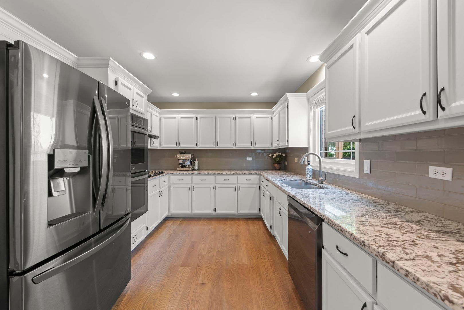 17652 Crestview Court, Orland Park, IL 60467