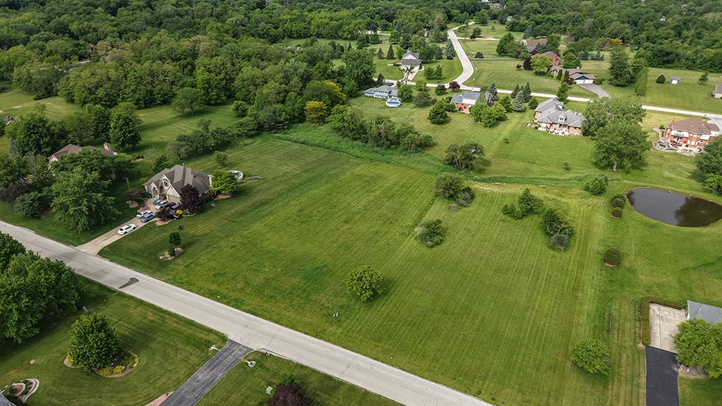 26760 S Foxwood Drive, Monee, IL 60449 26760 S Foxwood Drive, Monee, IL 60449