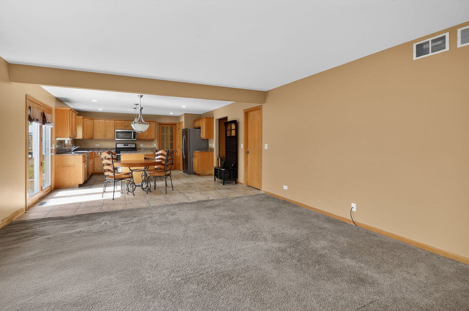 713 Clifford Drive, Minooka, IL 60447 713 Clifford Drive, Minooka, IL 60447