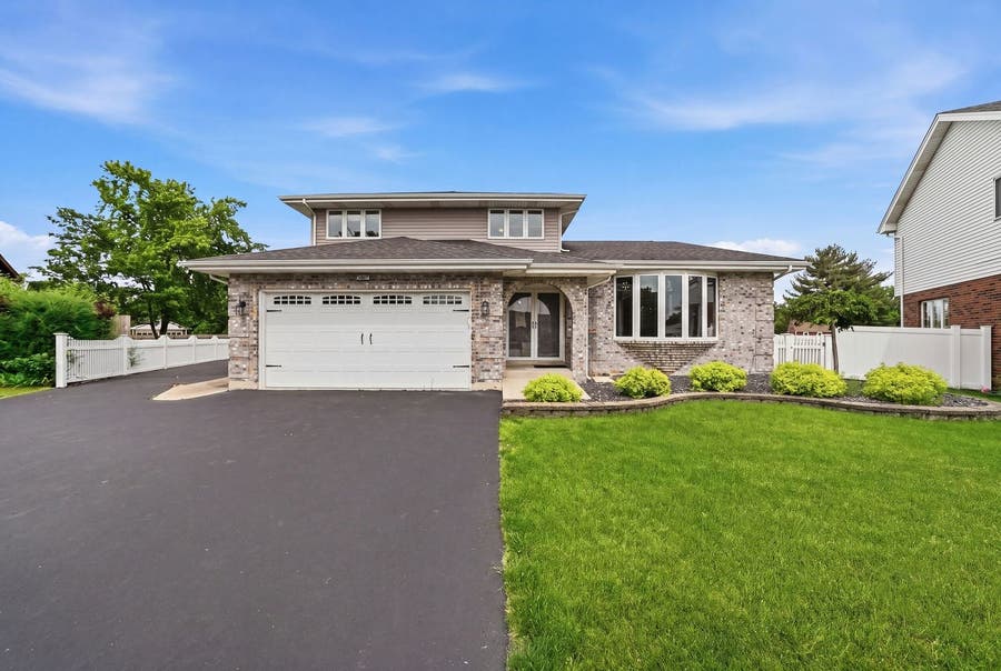 Property photo for 14807 Becky Court, Oak Forest, IL