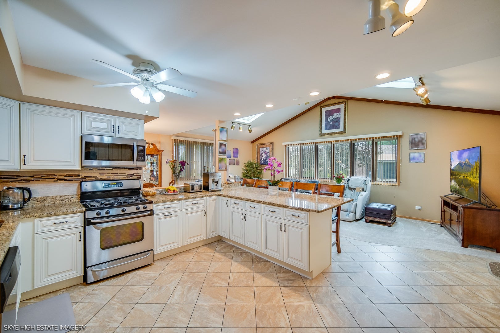 12152 Forestview Drive, Orland Park, IL 60467 12152 Forestview Drive, Orland Park, IL 60467