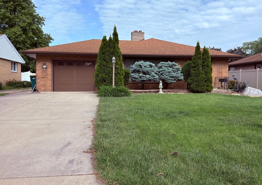 Property photo for 910 Catherine Street, Joliet, IL