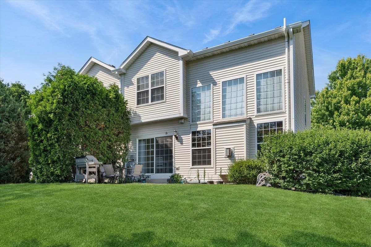 19 Lily Court, #19, Bolingbrook, IL 60440