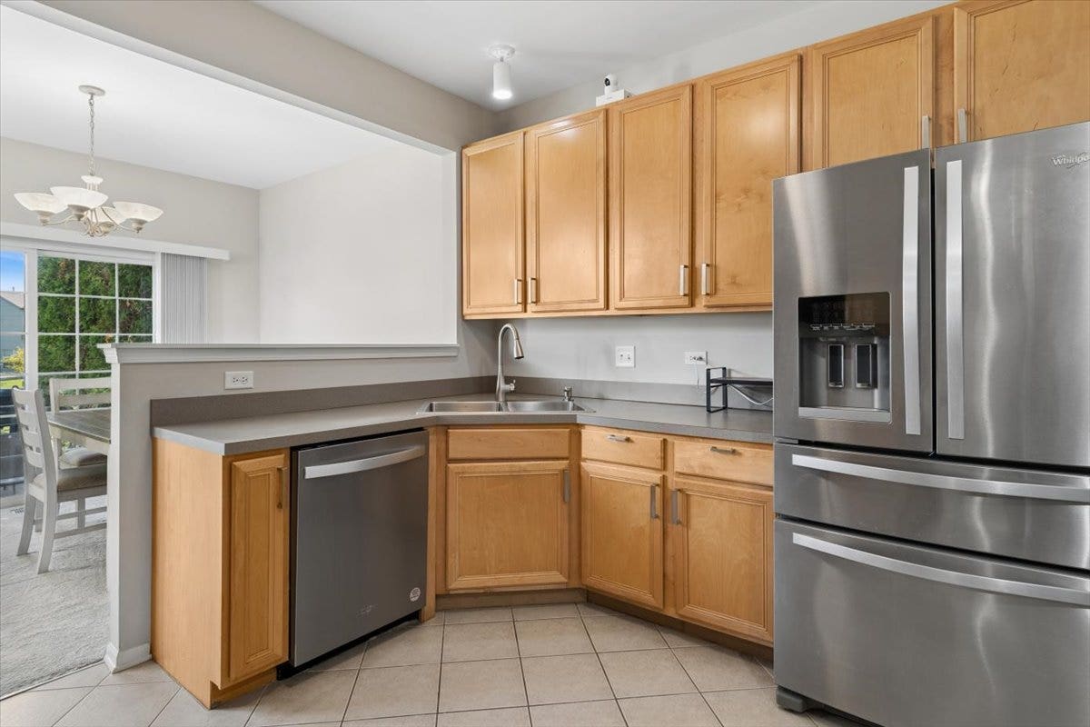 19 Lily Court, #19, Bolingbrook, IL 60440
