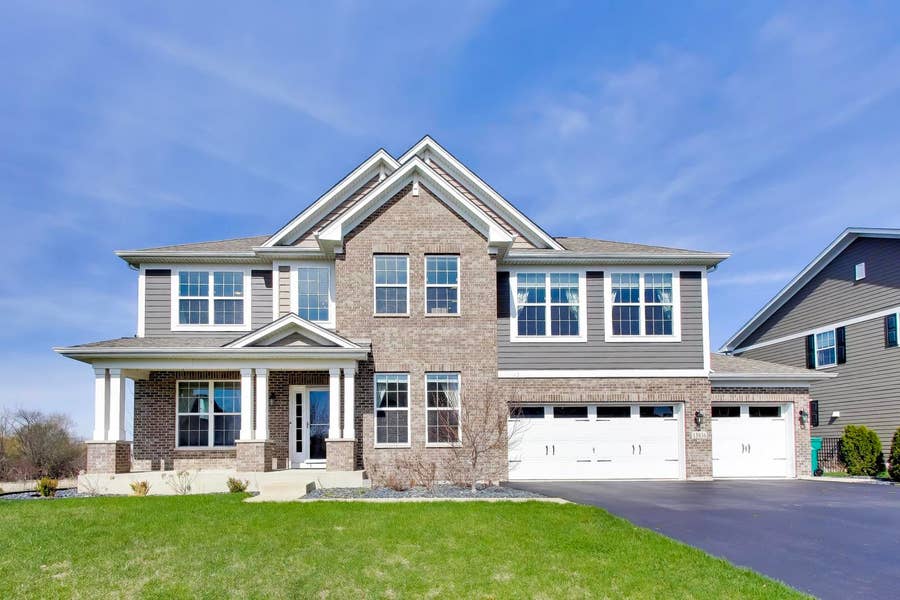 Property photo for 13836 Amelia Drive, Lemont, IL
