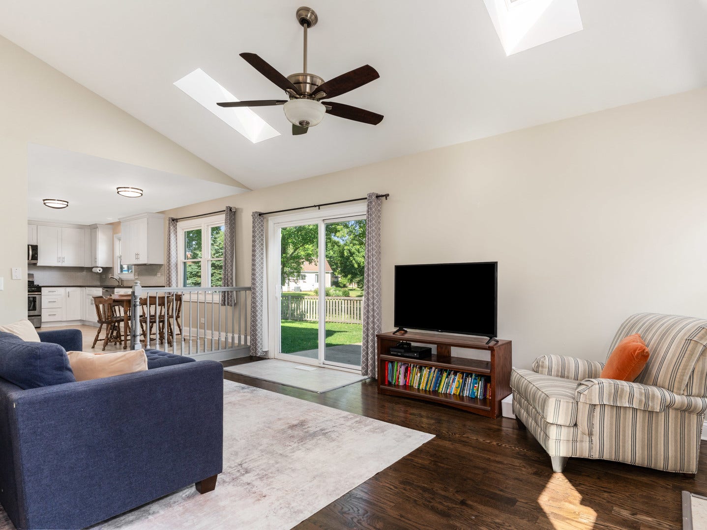 165 Park Meadow Lane, Bolingbrook, IL 60440 165 Park Meadow Lane, Bolingbrook, IL 60440