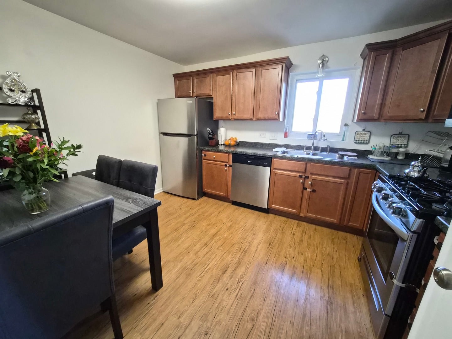 6050 Lake Bluff Drive, #201, Tinley Park, IL 60477