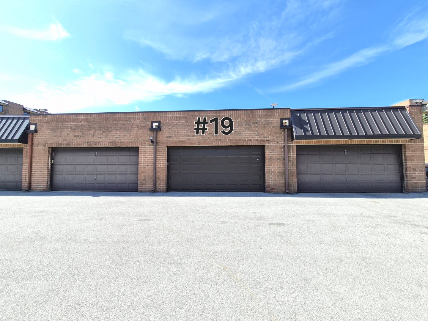 SHARED GARAGE - #19 RIGHT SIDE
