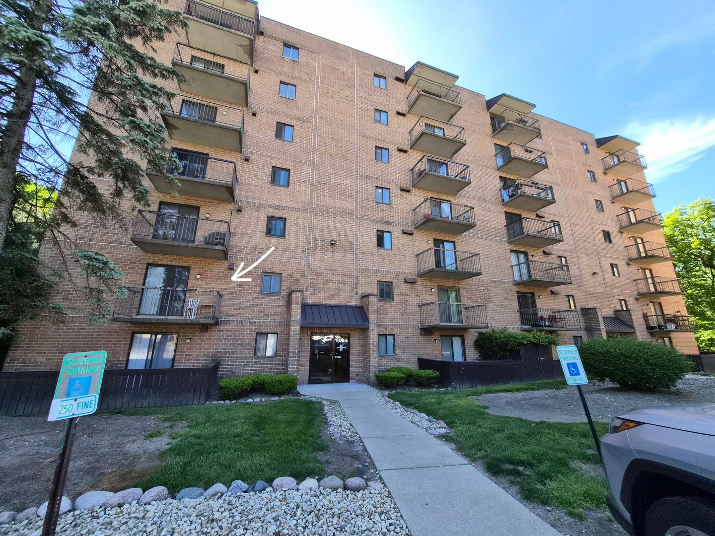 6050 Lake Bluff Drive, #201, Tinley Park, IL 60477