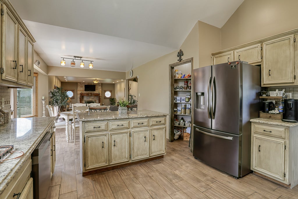 18013 Alice Lane, Orland Park, IL 60467 18013 Alice Lane, Orland Park, IL 60467