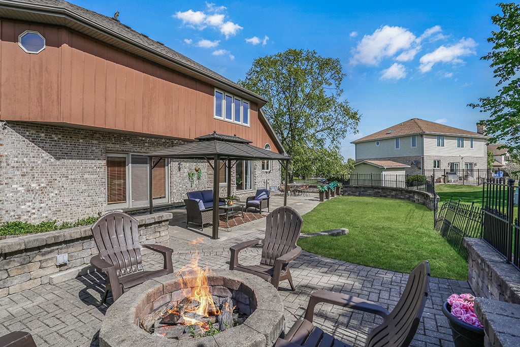 18013 Alice Lane, Orland Park, IL 60467 18013 Alice Lane, Orland Park, IL 60467