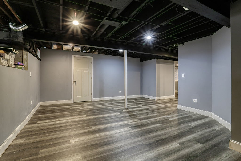 18013 Alice Lane, Orland Park, IL 60467 18013 Alice Lane, Orland Park, IL 60467