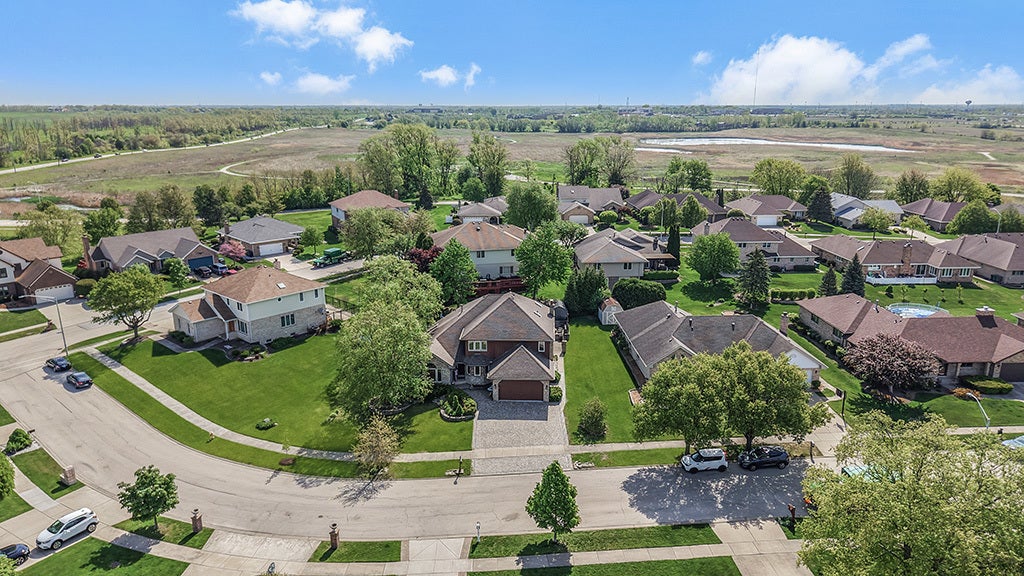 18013 Alice Lane, Orland Park, IL 60467 18013 Alice Lane, Orland Park, IL 60467