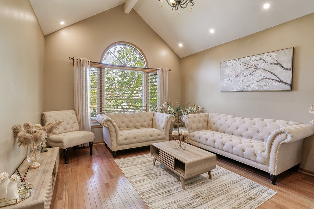 18013 Alice Lane, Orland Park, IL 60467 18013 Alice Lane, Orland Park, IL 60467