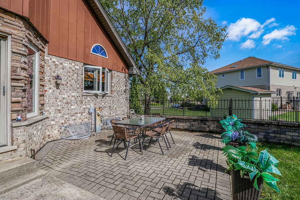 18013 Alice Lane, Orland Park, IL 60467 18013 Alice Lane, Orland Park, IL 60467