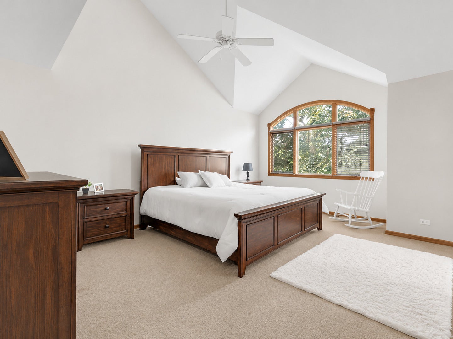 2255 Durand Drive, Downers Grove, IL 60515 2255 Durand Drive, Downers Grove, IL 60515