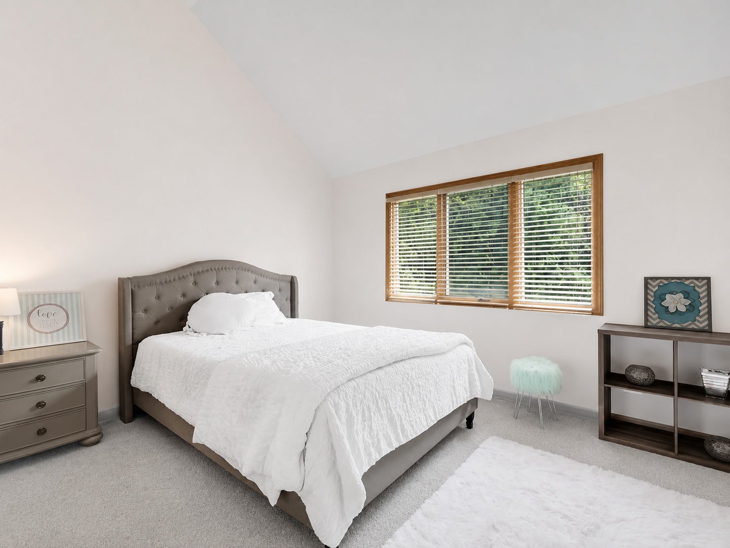 2255 Durand Drive, Downers Grove, IL 60515 2255 Durand Drive, Downers Grove, IL 60515