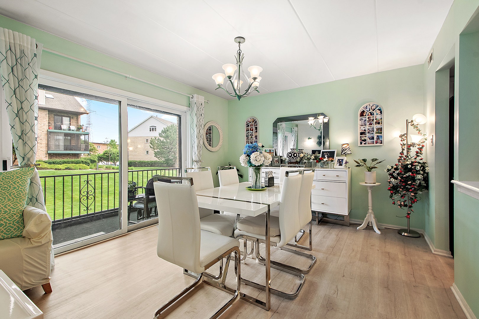 15703 Old Orchard Court, #1S, Orland Park, IL 60462 15703 Old Orchard Court, #1S, Orland Park, IL 60462
