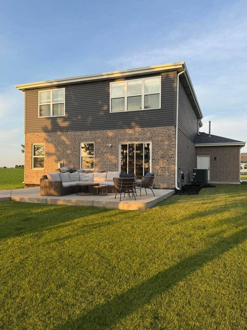24040 S Gregory, Manhattan, IL 60442 24040 S Gregory, Manhattan, IL 60442