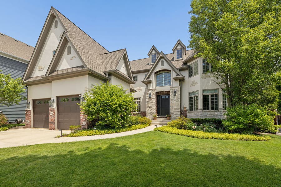 Property photo for 4529 Sherwood Avenue, Downers Grove, IL