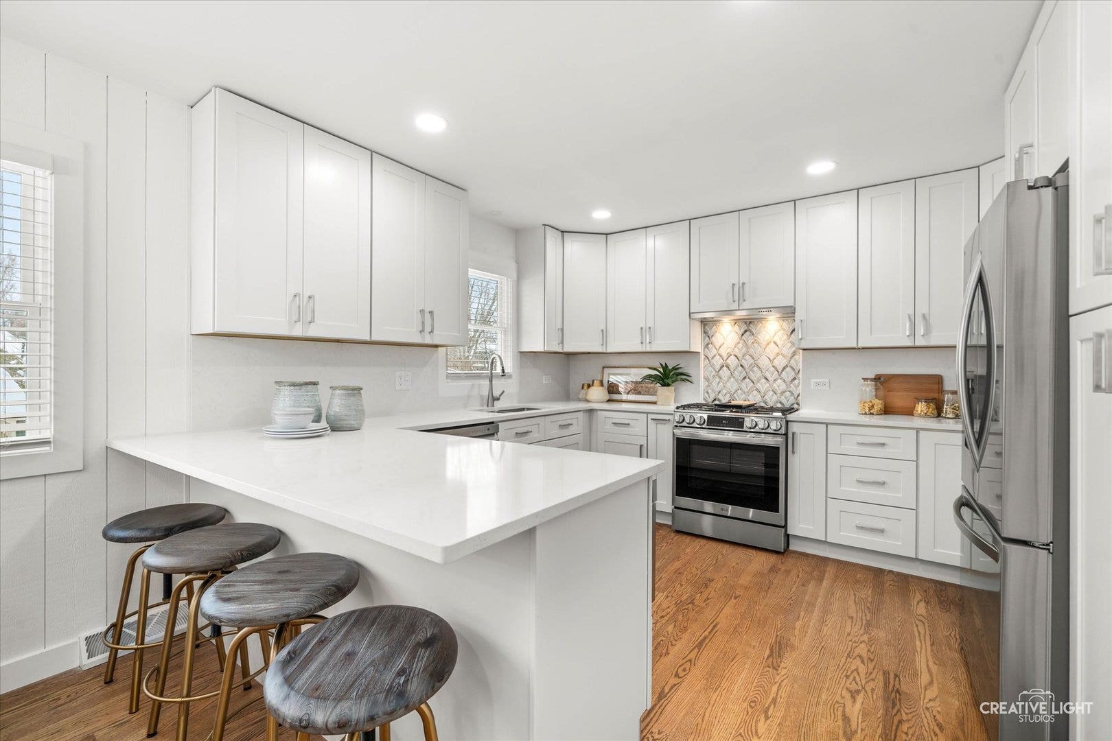 704 Plainfield Road, Downers Grove, IL 60516 704 Plainfield Road, Downers Grove, IL 60516